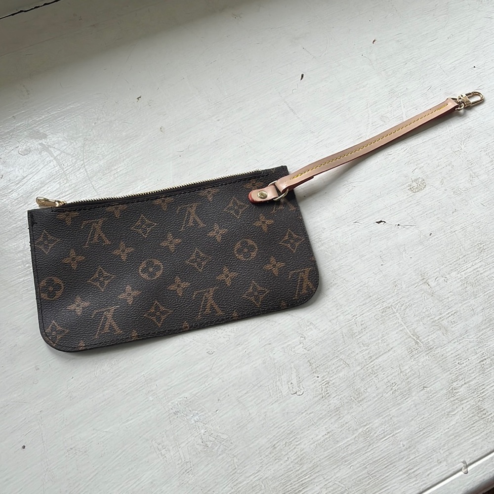 Brown zipper pouch copy